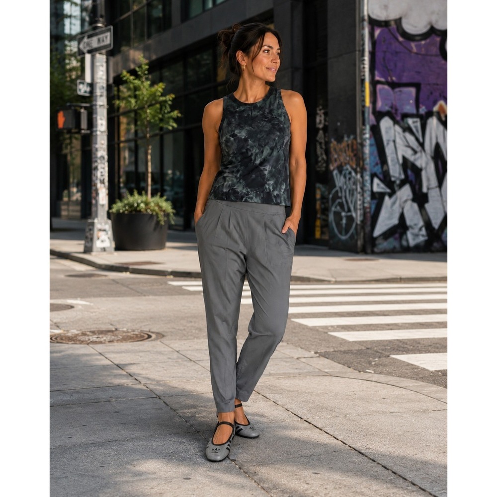 Lululemon Essential High Rise Trouser Grey Pleated Tapered Pants Size 4
